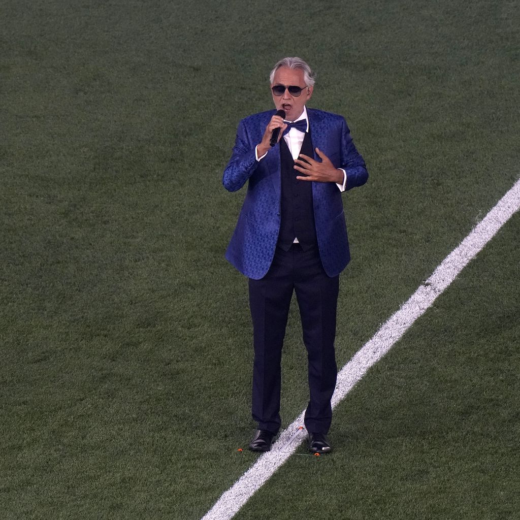 Andrea Bocelli bei der Eröffnung der Europameisterschaft