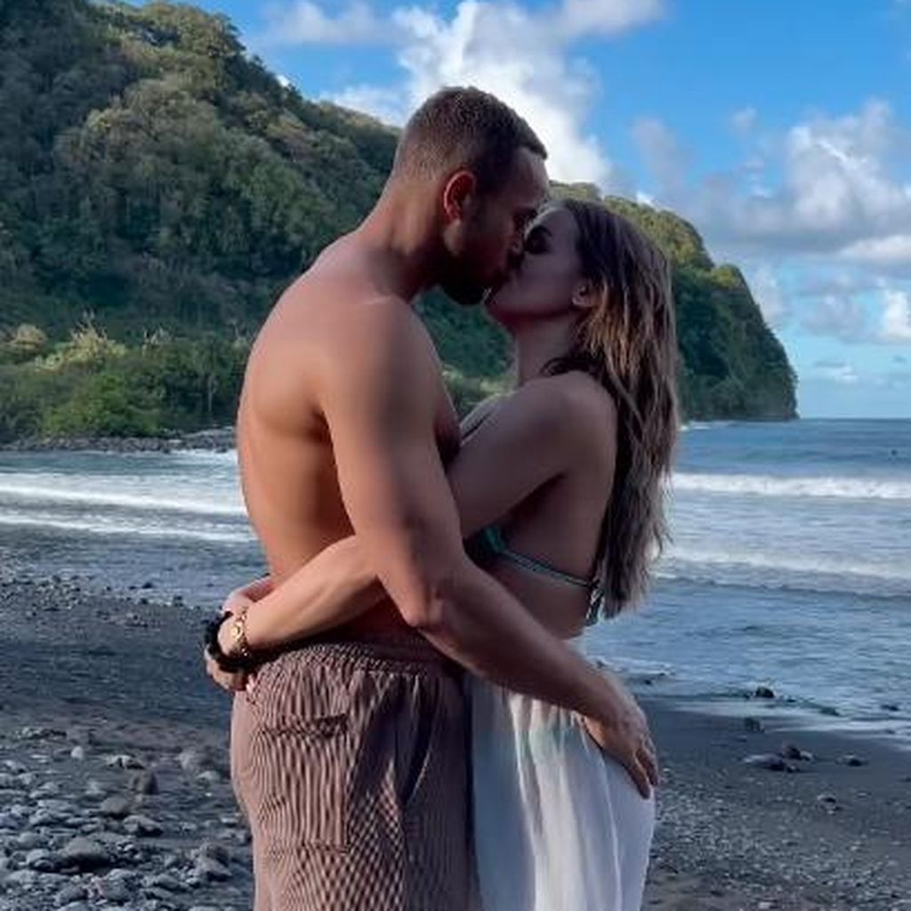 Andrej Mangold und Annika Jung auf Hawaii