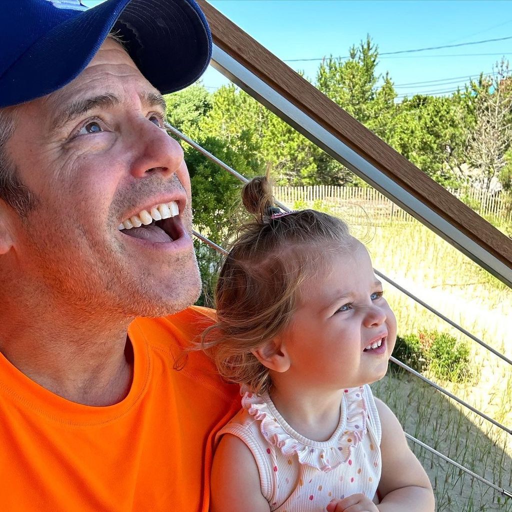 Andy Cohen mit seiner Tochter Lucy Eve im Juli 2023