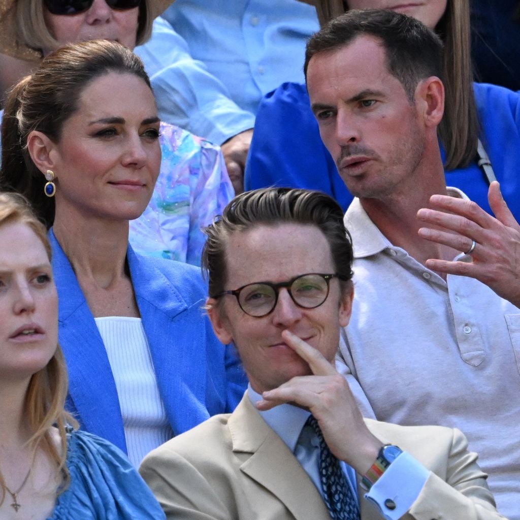 Andy Murray spricht mit Prinzessin Kate während eines Zweitrunden-Matches der Damen in Wimbledon 2026