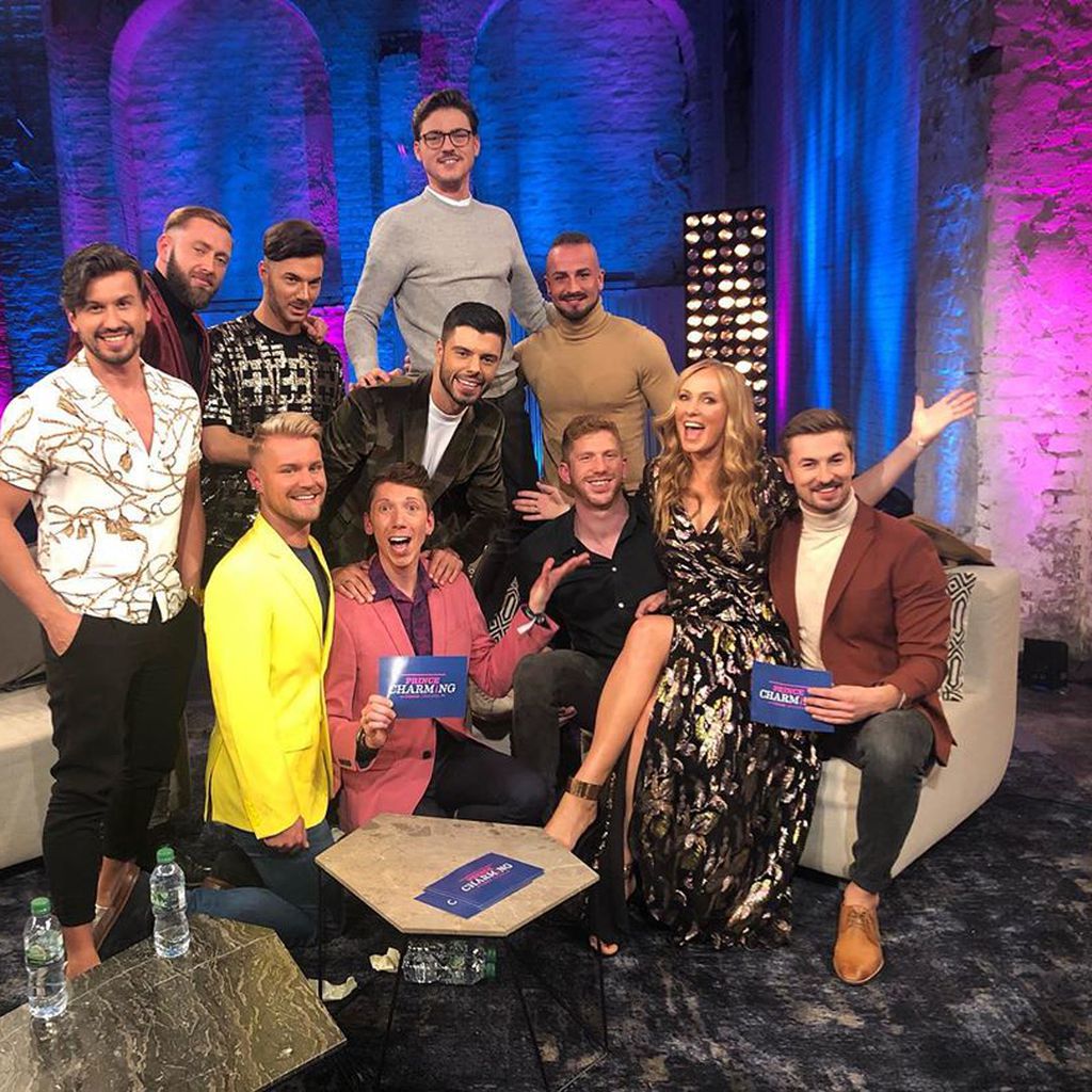 Angela Finger-Erben mit dem "Prince Charming"-Cast