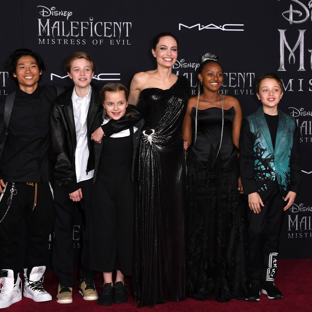 Angelina Jolie mit ihren Kindern Pax, Shiloh, Vivienne, Zahara und Knox
