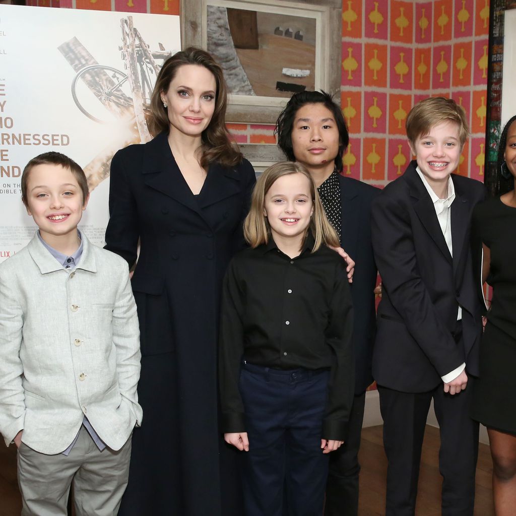 Angelina Jolie zusammen mit Knox, Vivienne, Pax, Shiloh, Zahara und Maddox, Februar 2019