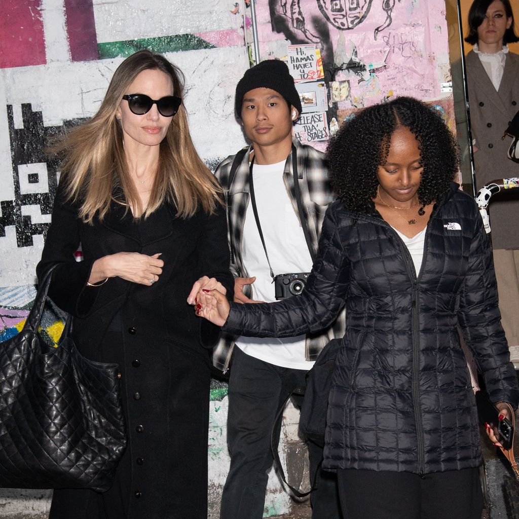 Angelina Jolie mit ihren Kindern Pax und Zahara Jolie-Pitt