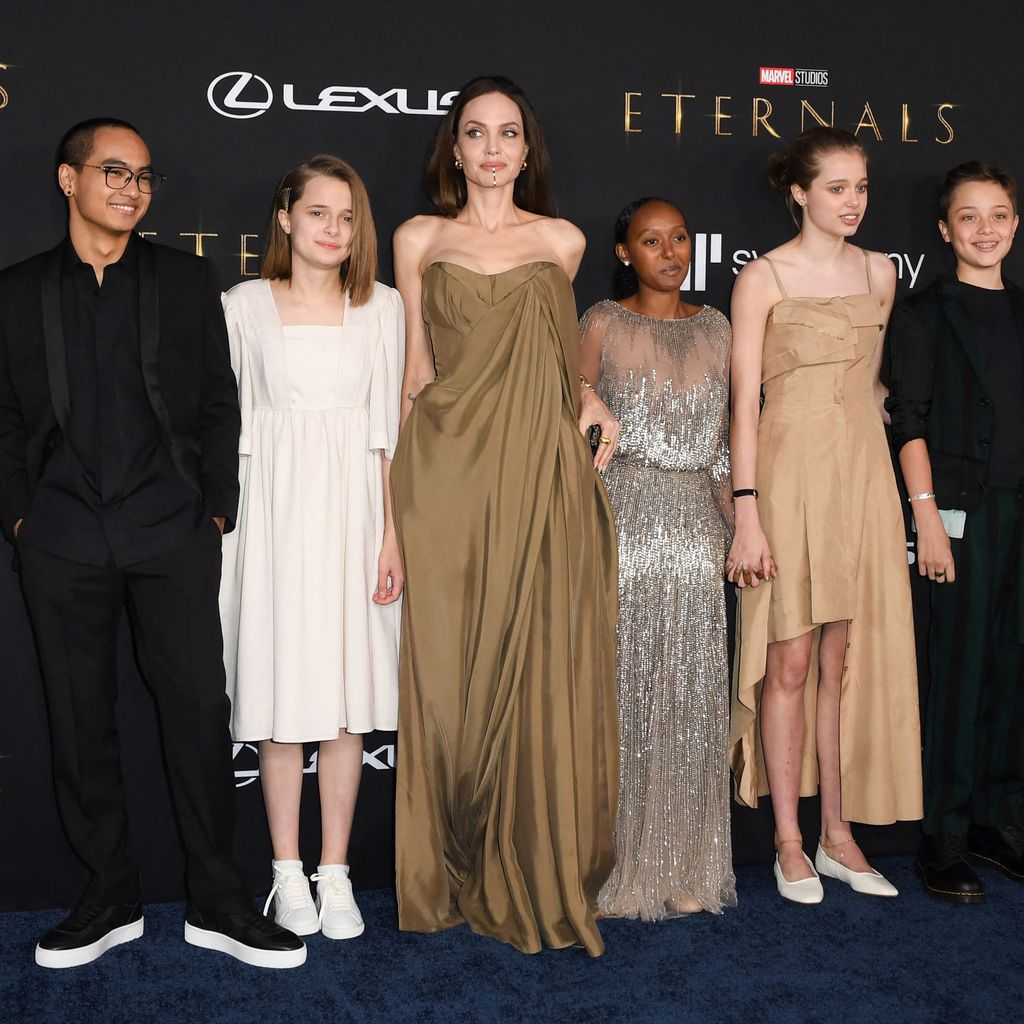 Angelina Jolie mit ihren Kindern, 2021