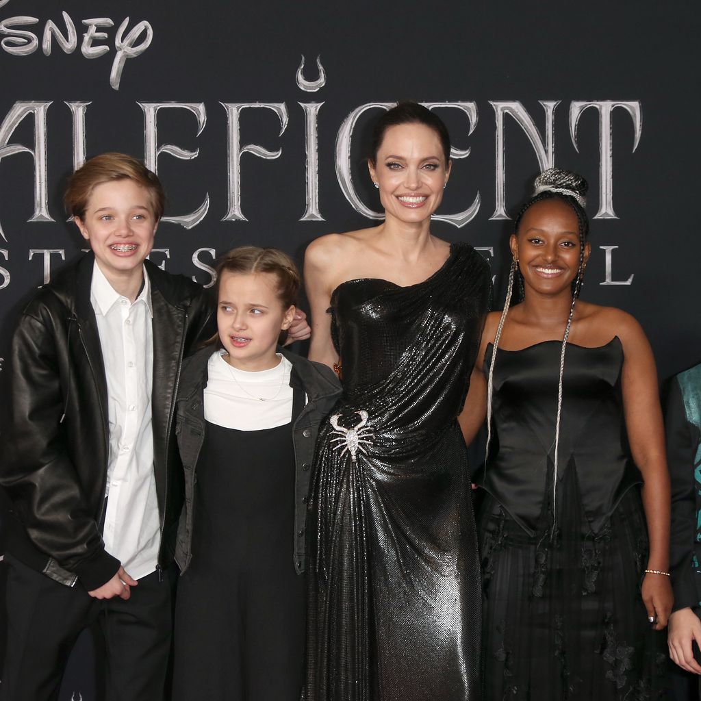 Angelina Jolie mit ihren Kindern Shiloh, Vivienne, Zahara und Knox Jolie-Pitt in Kalifonien, 2019