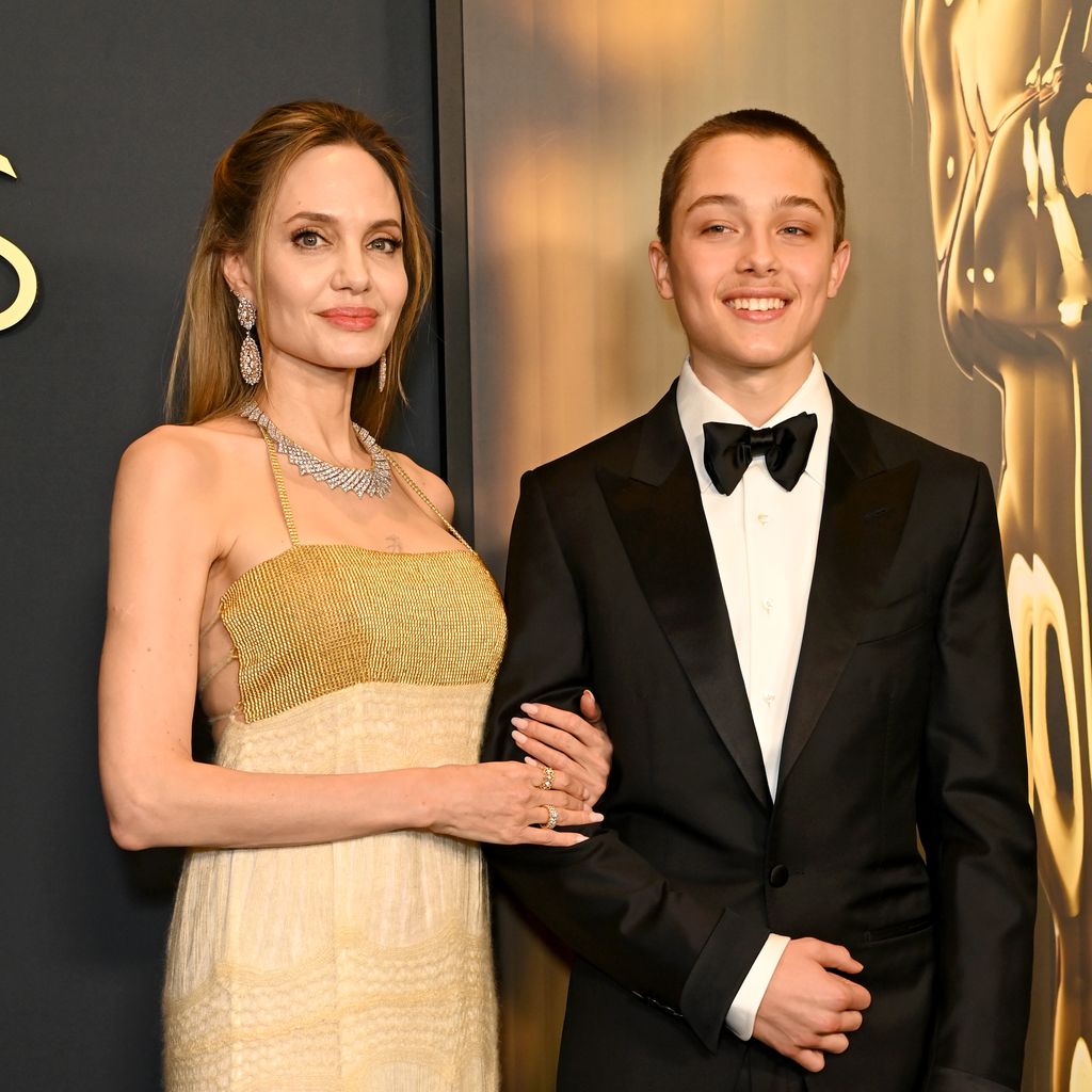 Angelina Jolie und Knox Jolie-Pitt im November 2024