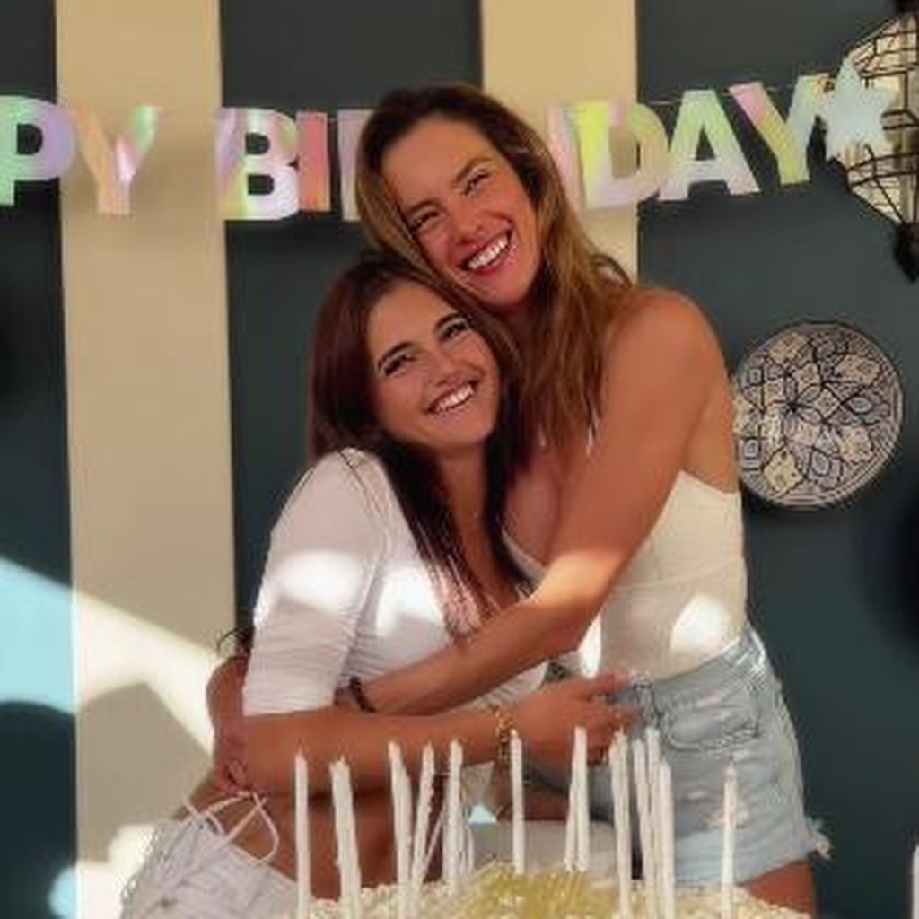Anja Ambrosio Mazur und Alessandra Ambrosio im August 2024
