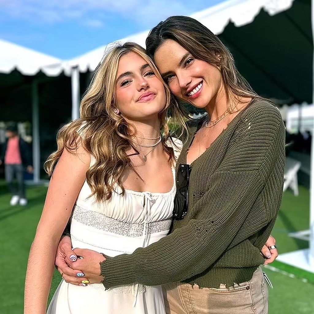 Anja und Alessandra Ambrosio im Juni 2023