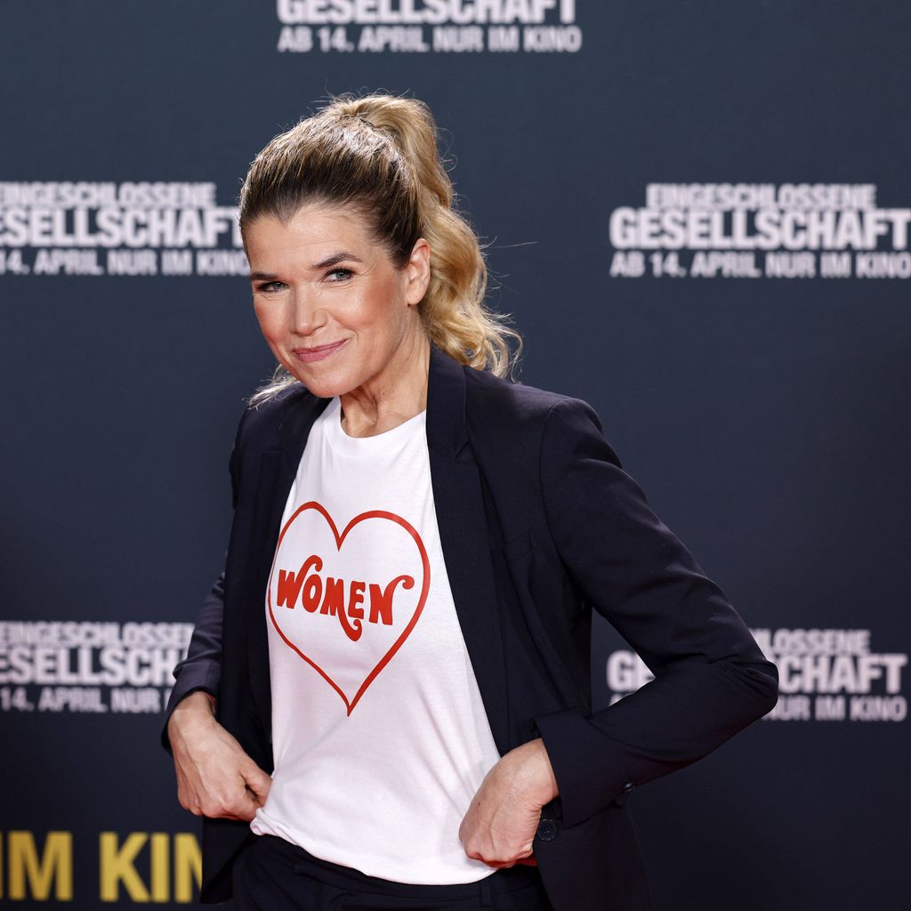 Anke Engelke bei der Weltpremiere von "Eingeschlossene Gesellschaft", 2022.
