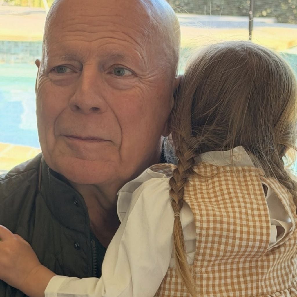 Anlässlich seines 71. Geburtstags teilte Bruce Willis' Ex-Frau Demi Moore ein Foto mit seiner Enkelin Louetta auf Instagram.