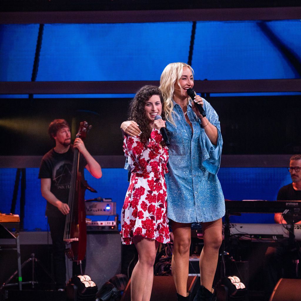 Ann Sophie mit Sarah Connor bei "The Voice of Germany"
