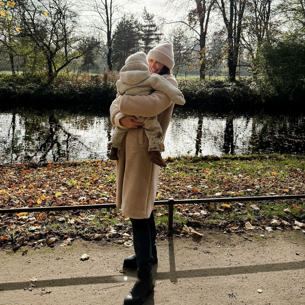 Anna Adamyan mit ihrem Sohn Levi
