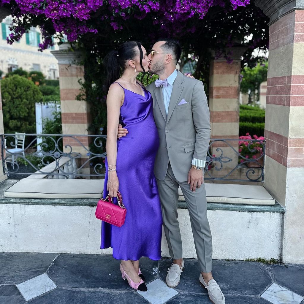 Anna Adamyan küsst ihren Mann Sargis Adamyan