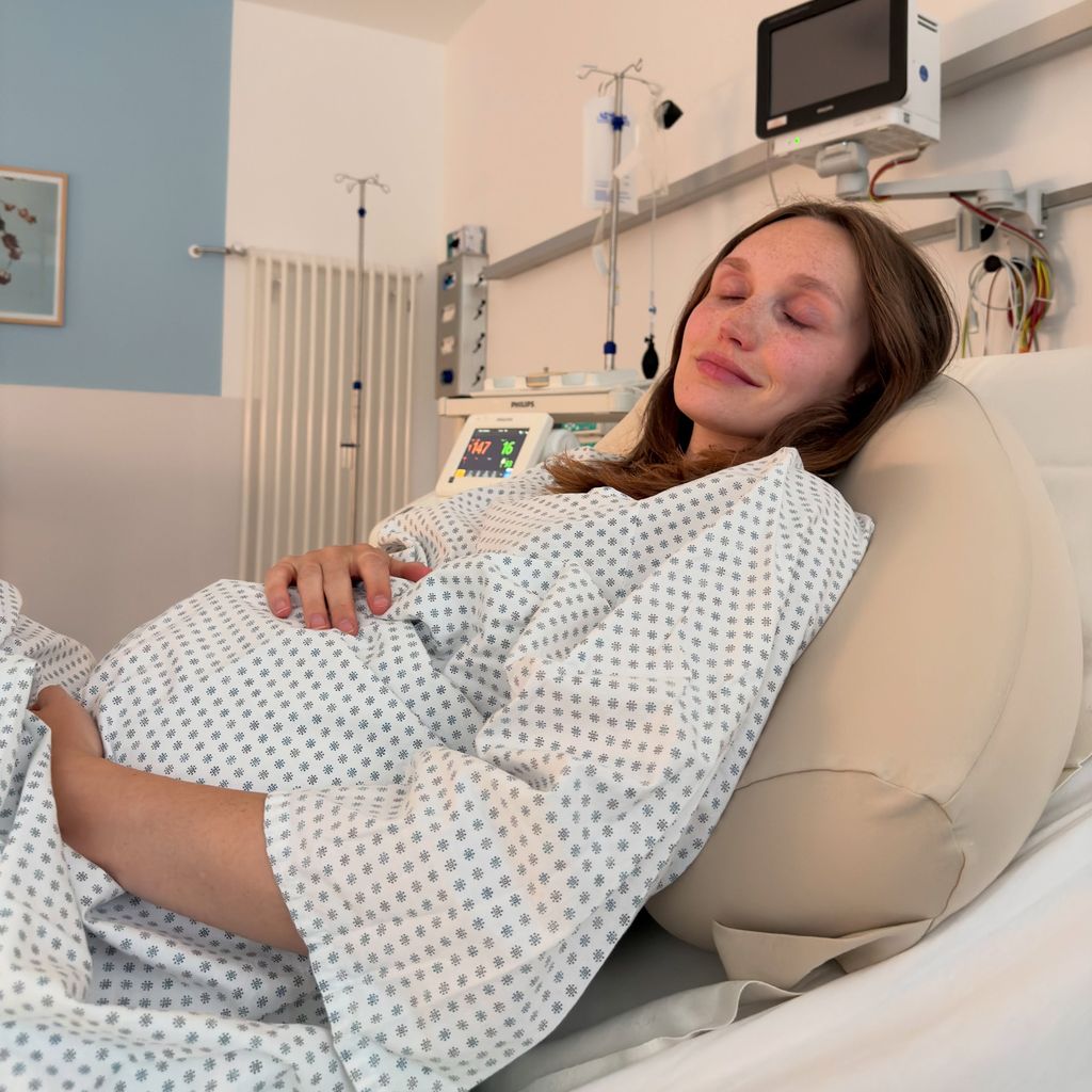 Anna Adamyan kurz vor der Geburt ihres Frühchens, 2026
