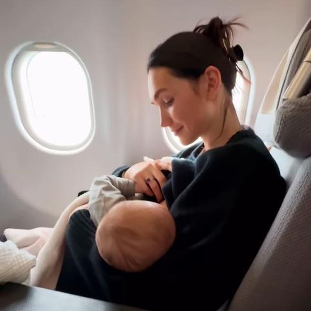Anna Adamyan mit Sohn Levi