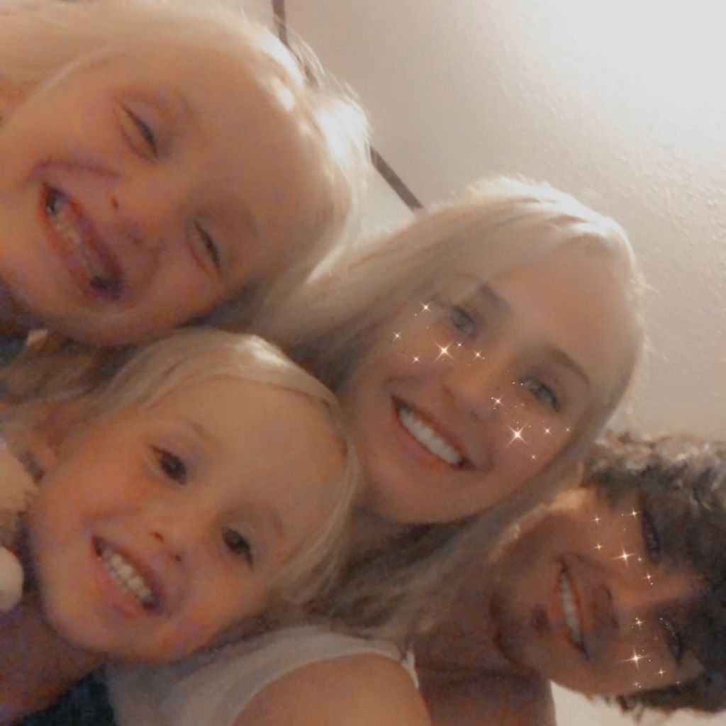 Anna Cardwell mit ihrer Familie im Oktober 2020
