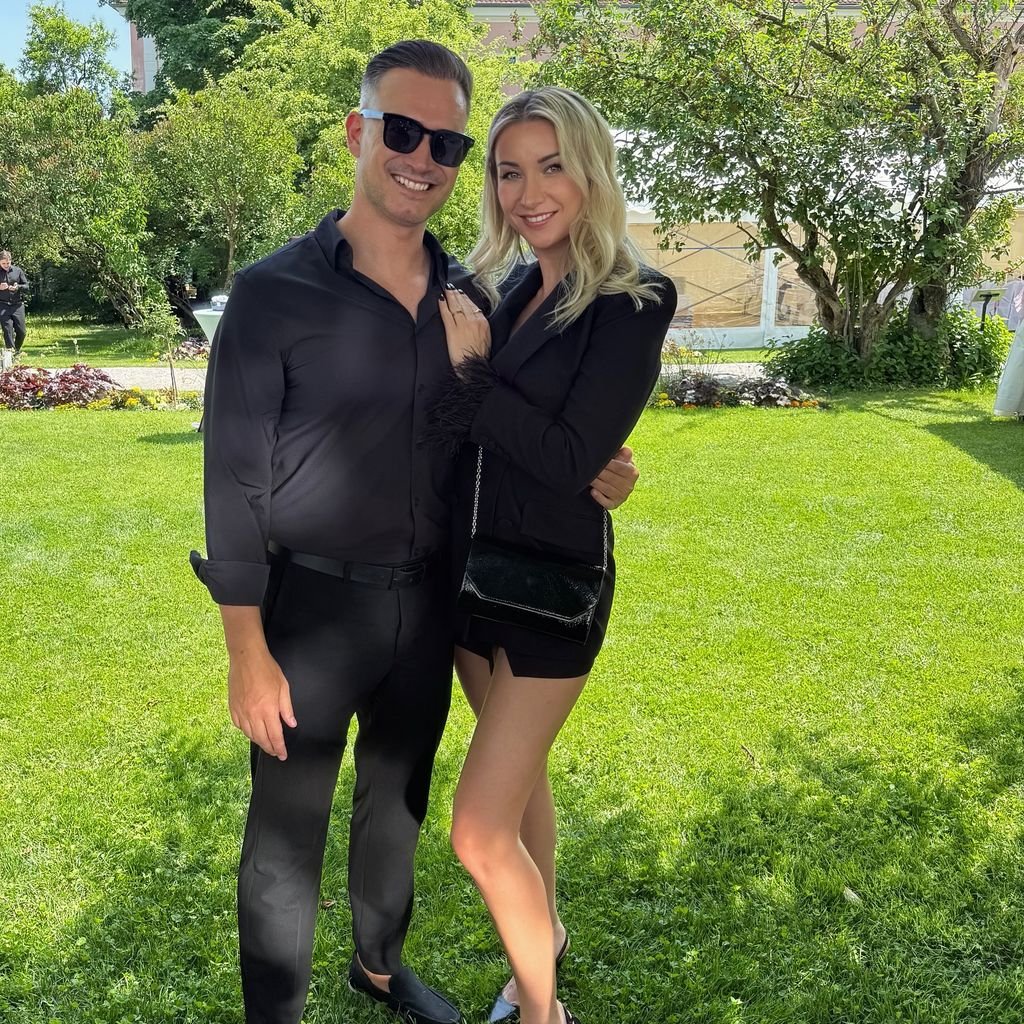 Anna-Carina Woitschack und ihr Partner Daniel, Juni 2025