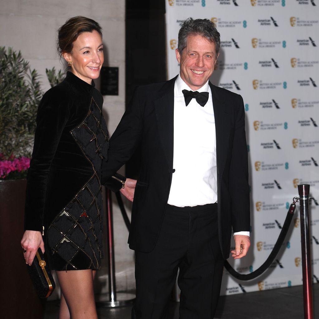 Anna Eberstein und Hugh Grant