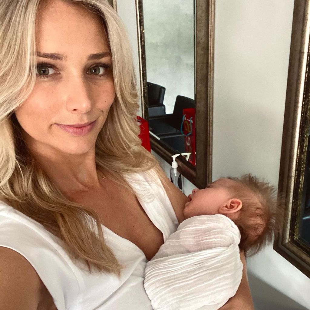 Anna Heinrich und ihre Tochter Elle im Dezember 2020
