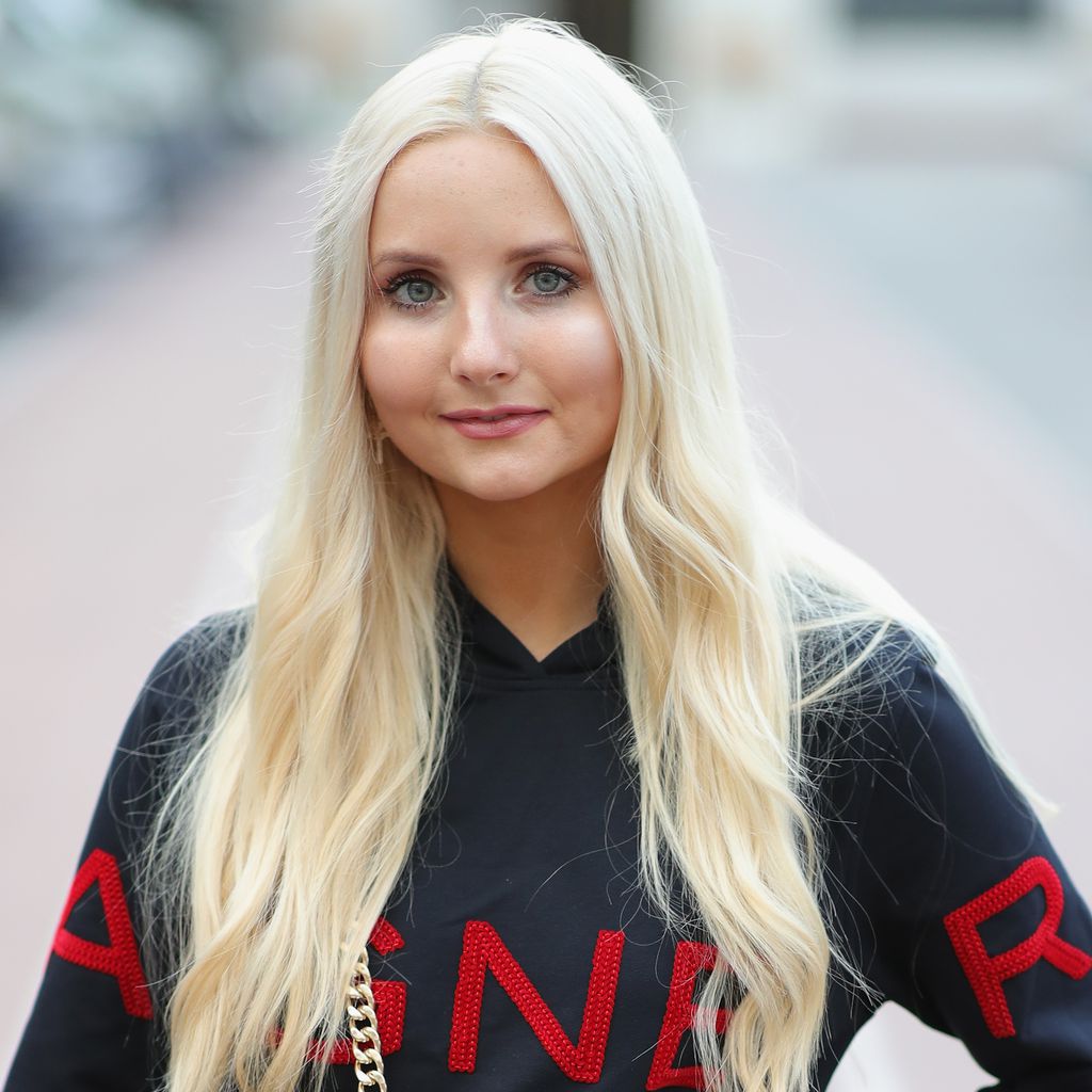 Anna Hiltrop, Model