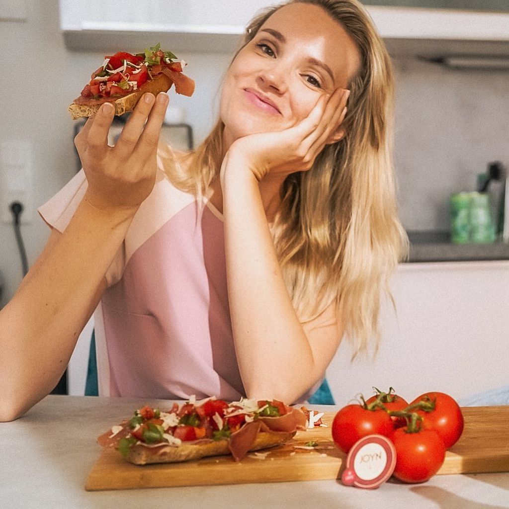 Anna Hofbauer, TV-Bekanntheit
