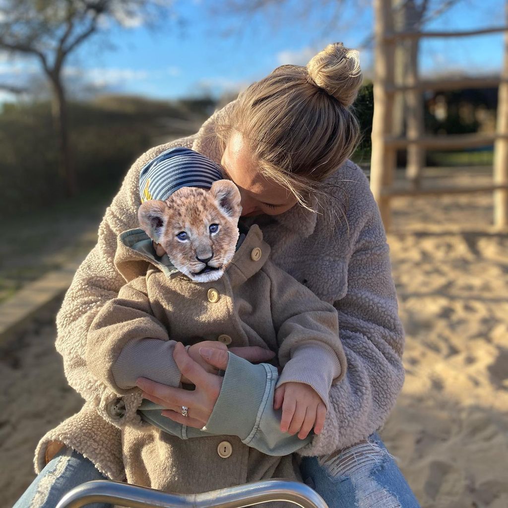 Anna Hofbauer mit ihrem Sohn Leo