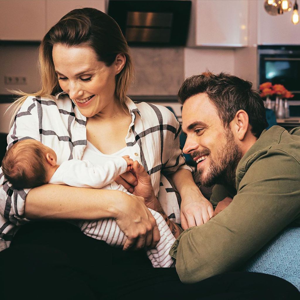 Anna Hofbauer und Marc Barthel mit ihrem Sohnemann Leo