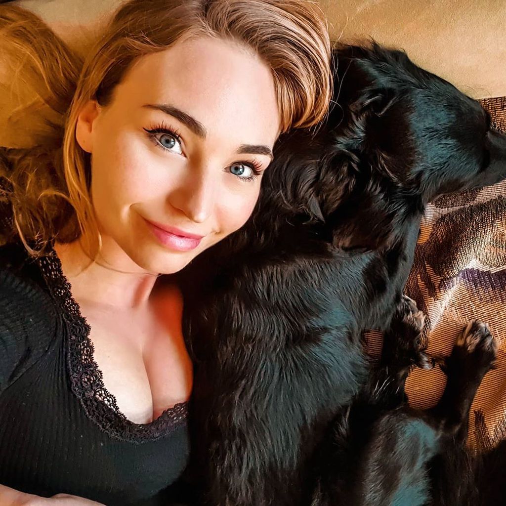 Anna Juliana Jaenner mit ihrem Hund