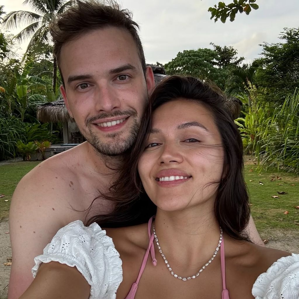 Anna Maria Damm und ihr Mann Julian auf den Philippinen, 2025