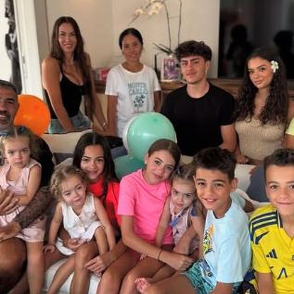 Anna-Maria Ferchichi mit ihrer Familie im Urlaub