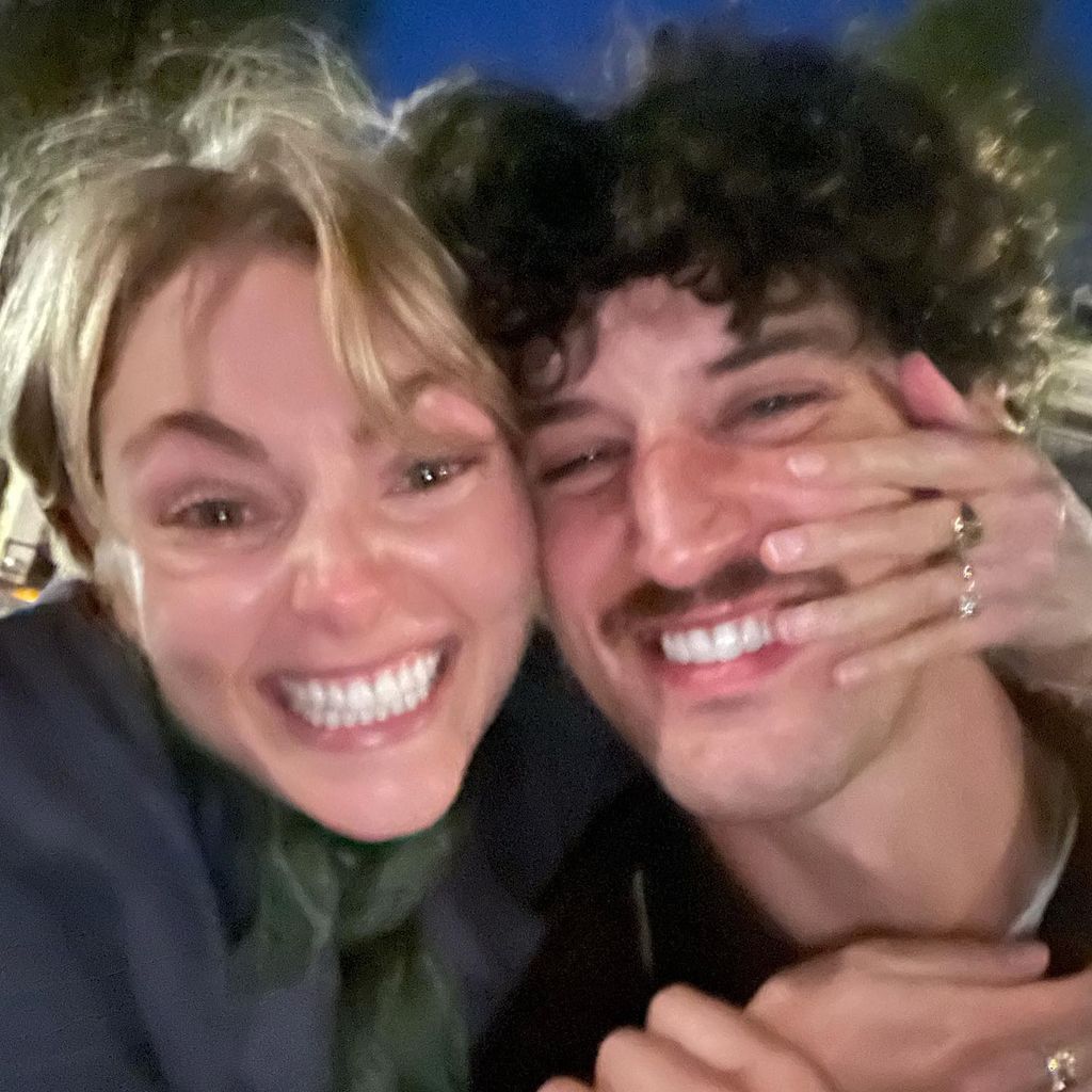 AnnaSophia Robb mit ihrem Partner