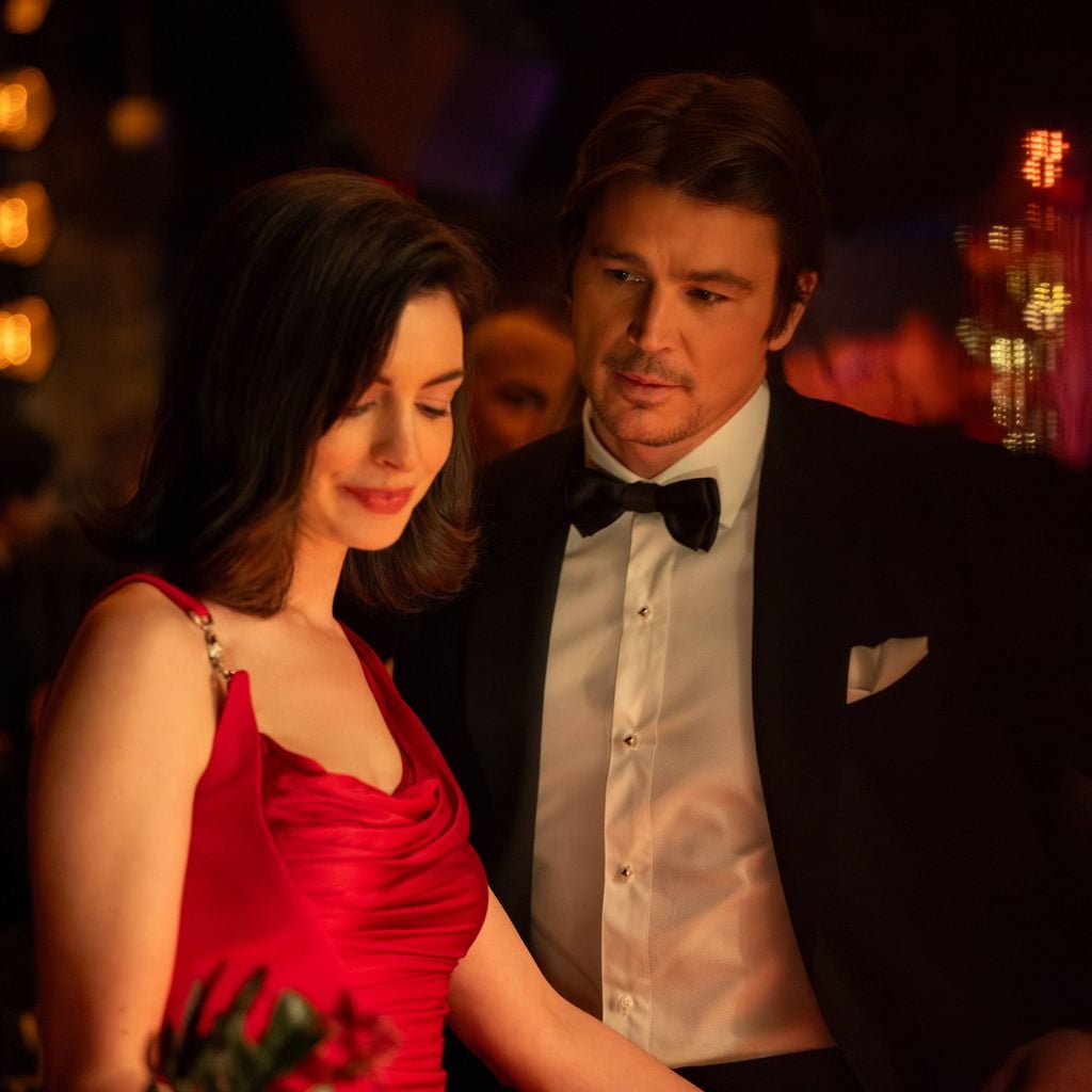 Anne Hathaway und Josh Hartnett in "Verity", 2026