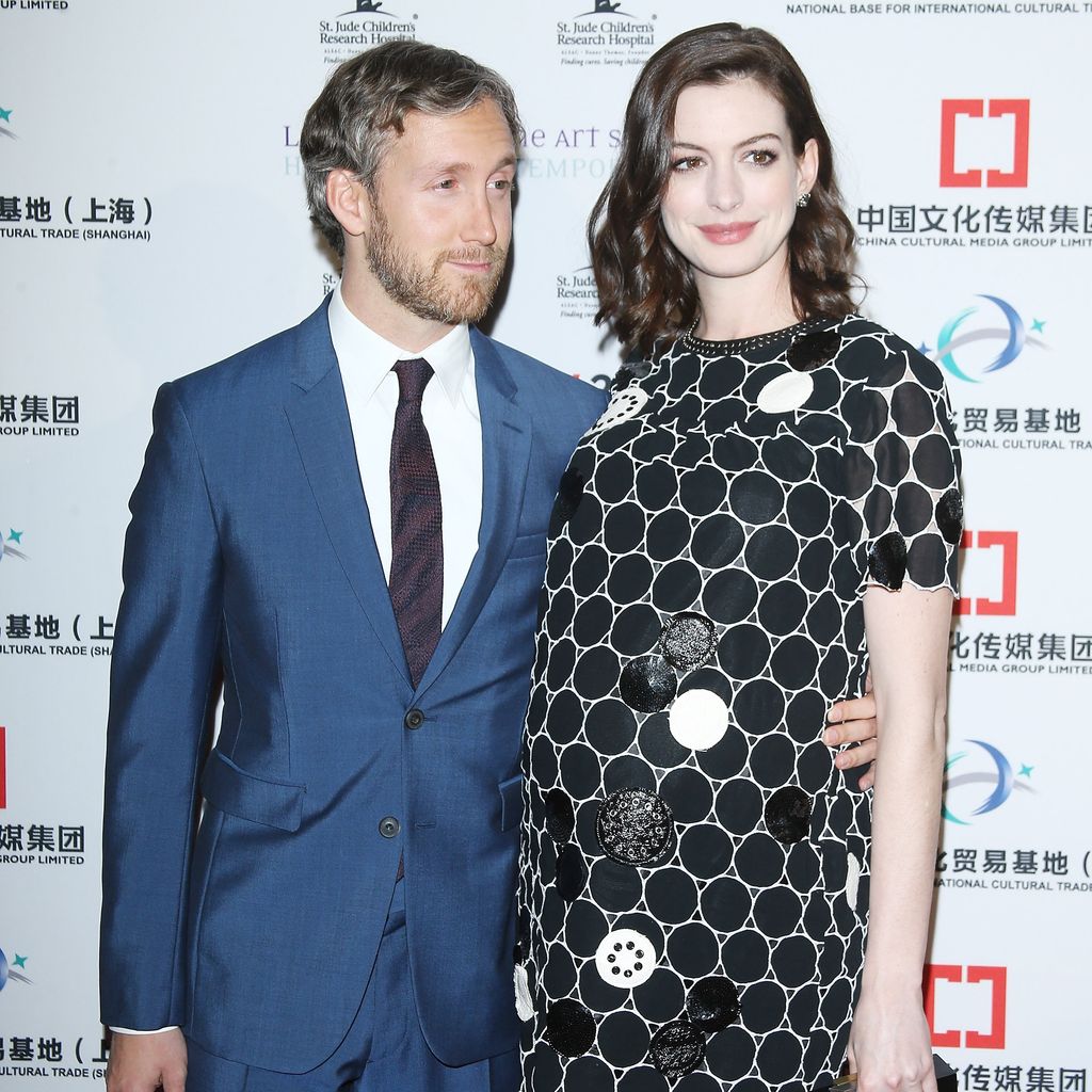 Anne Hathaway und Adam Shulman