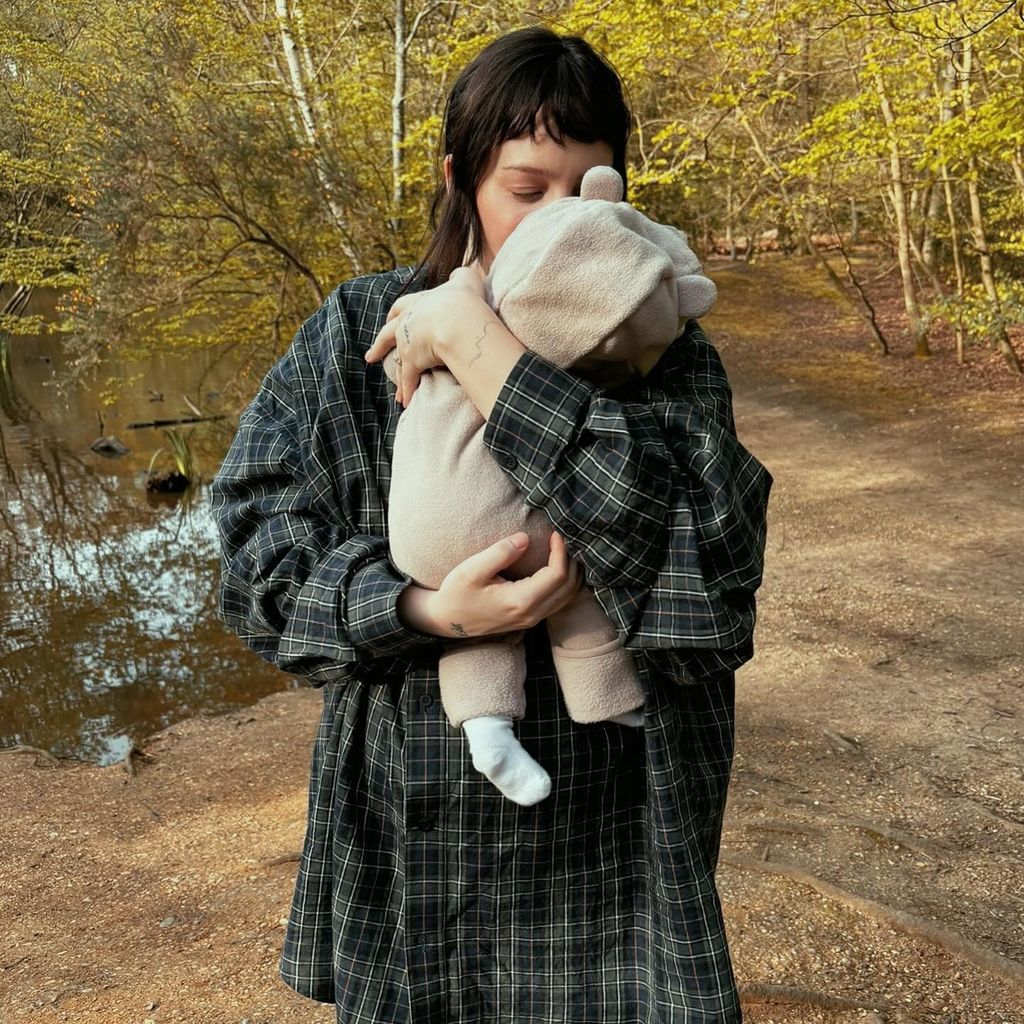 Anne-Marie Nicholson, Sängerin