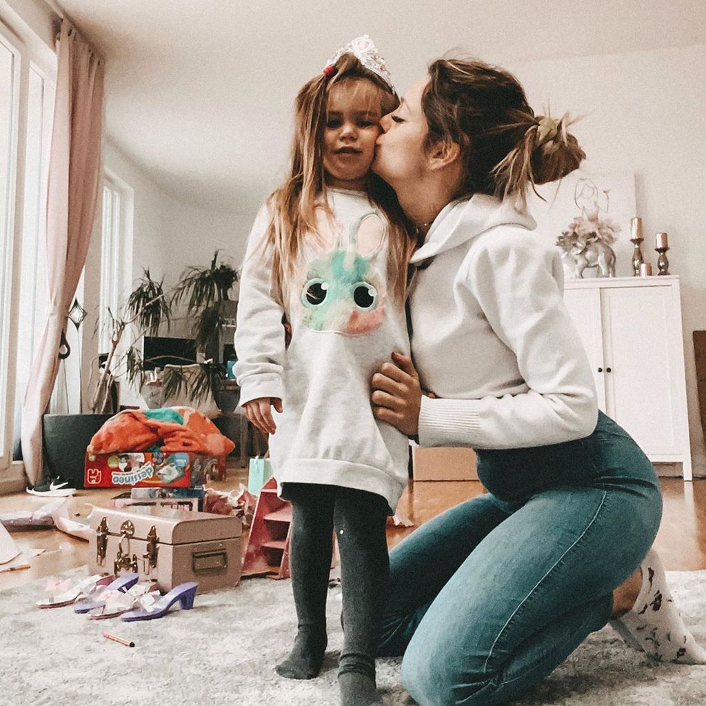 Anne Wünsche und ihre Tochter Juna, November 2019