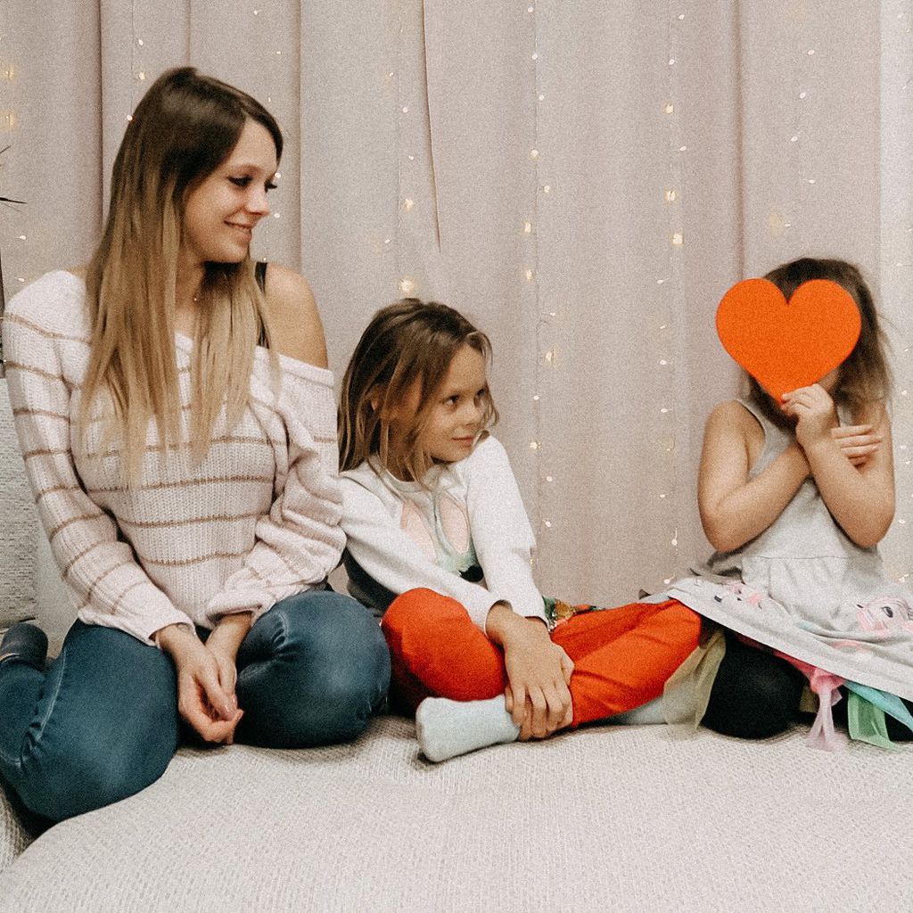 Anne Wünsche mit ihren Töchtern Miley und Juna