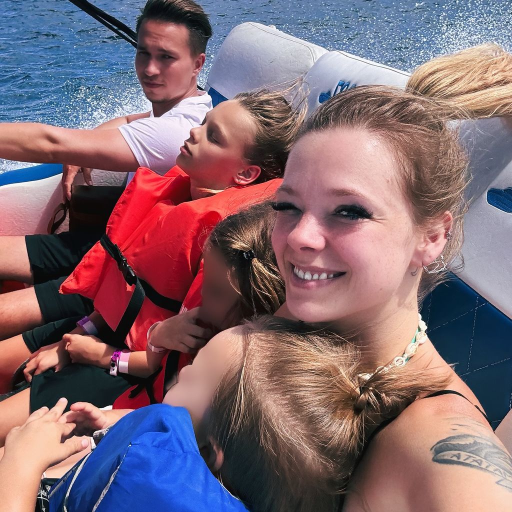 Anne Wünsche mit ihrer Familie, August 2024