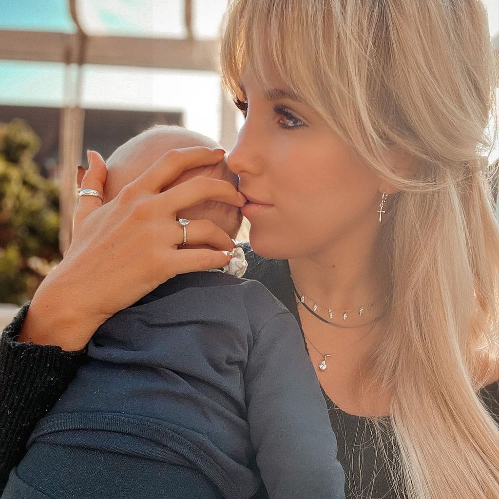 Annemarie Eilfeld und ihr Sohn im November 2022