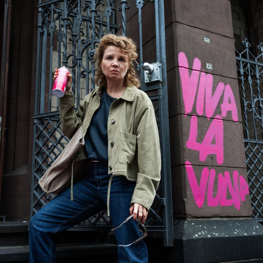 Annette Frier in "Frier & Fünfzig"