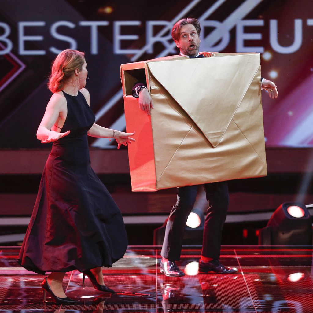 Annette Frier und Matthias Matschke als Laudatoren bei der Goldenen Kamera 2017
