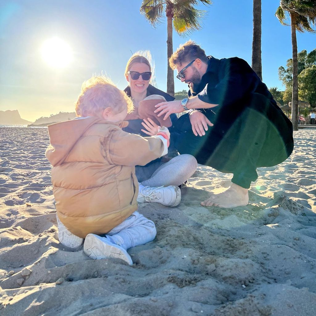 Antje und Benjamin Heinrich mit ihren Söhnen