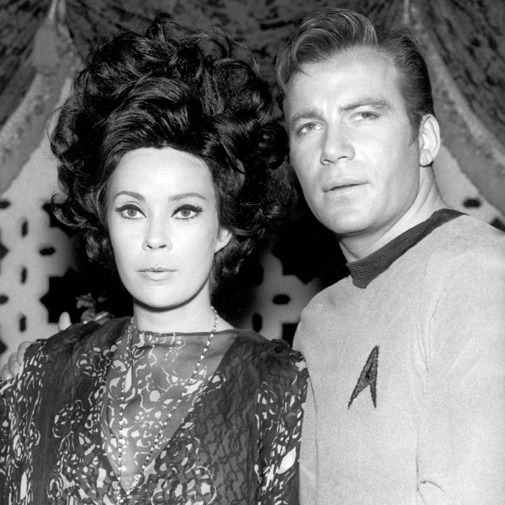 Antoinette Bower und William Shatner in der Star-Trek-Episode "Catspaw" (1967)