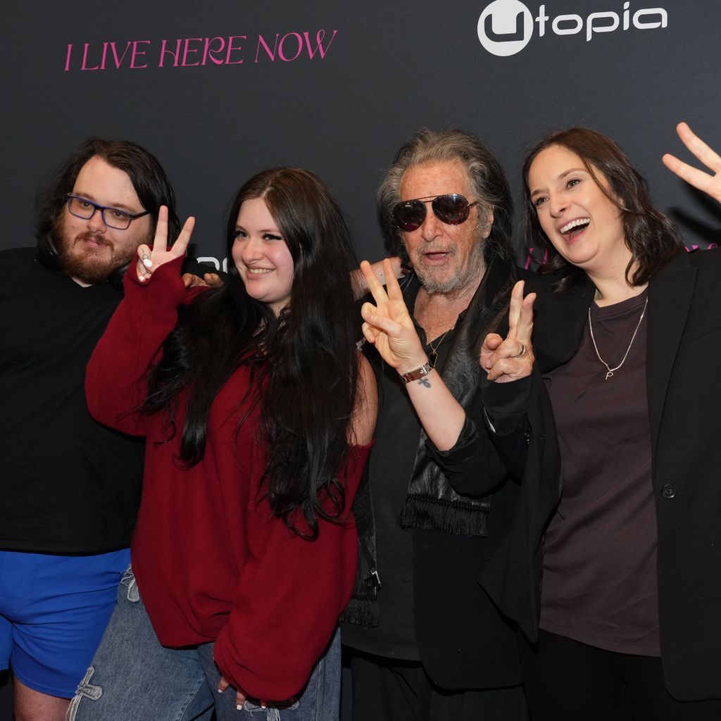Anton Pacino, Olivia Pacino, Al Pacino und Julie Pacino bei der Los-Angeles-Premiere von "I Live Here Now" im Aero Theatre