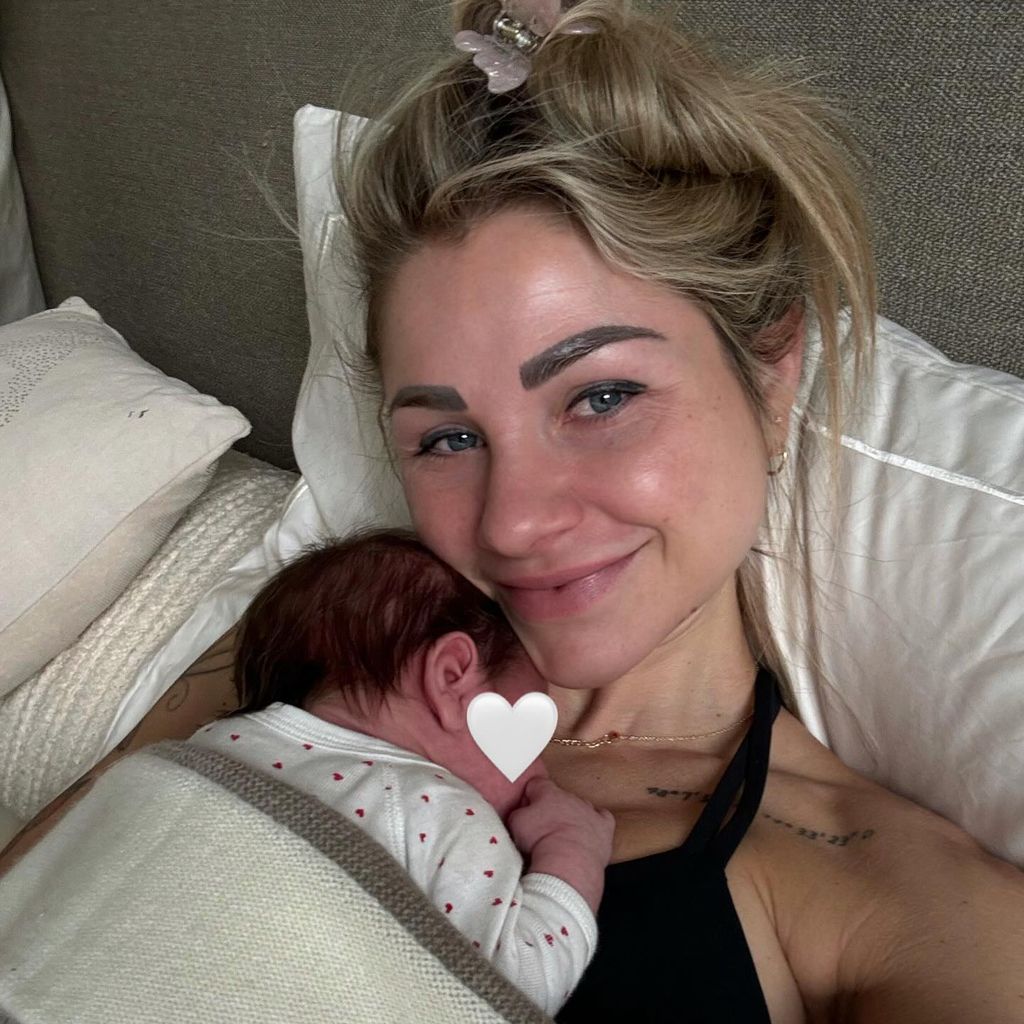 Antonia Elena, Influencerin