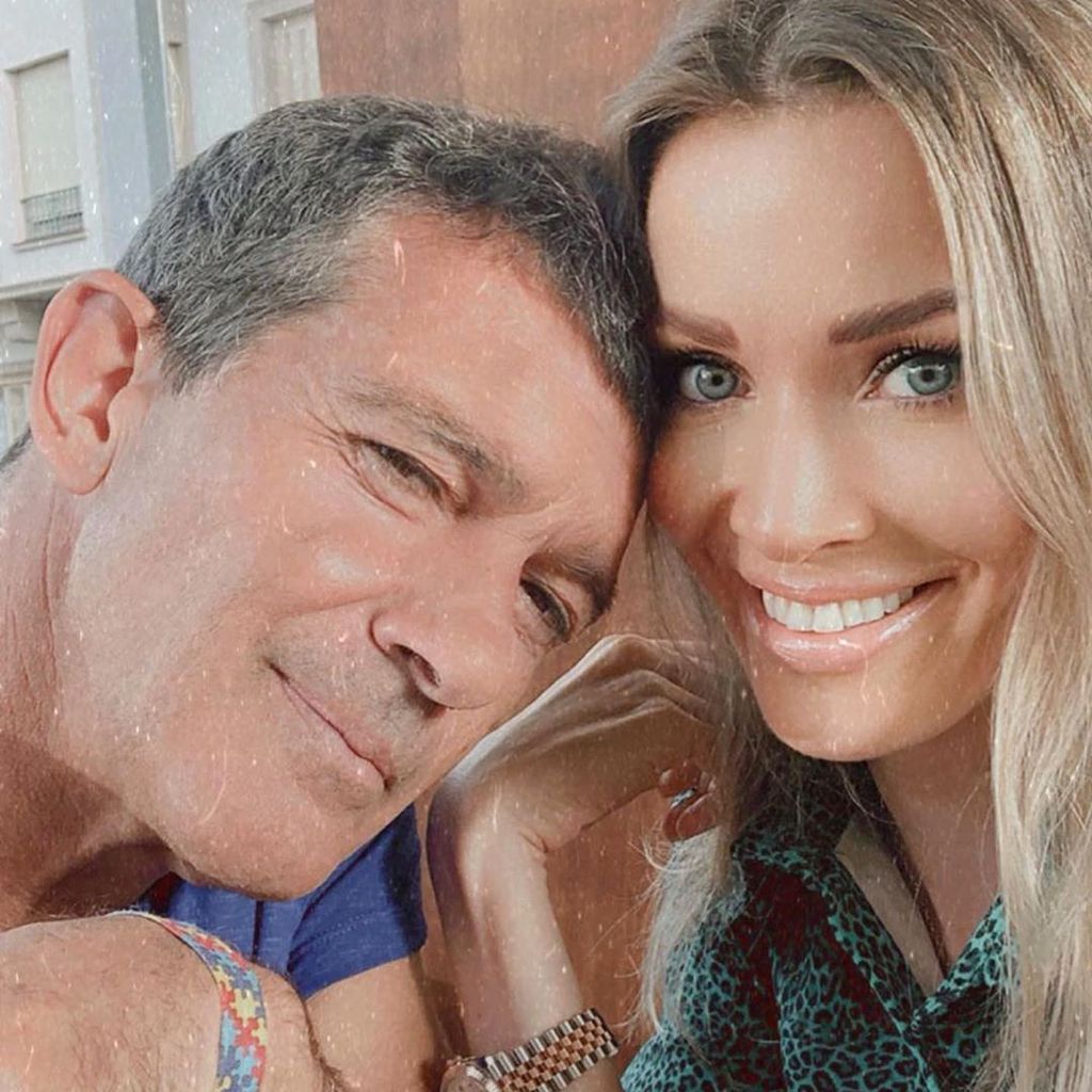 Antonio Banderas und seine Partnerin Nicole Kimpel im Jahr 2020