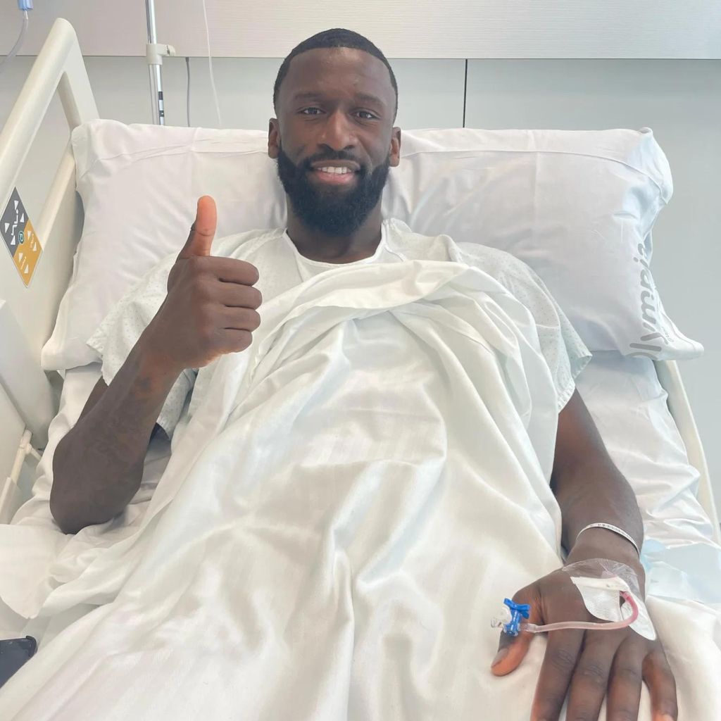 Antonio Rüdiger im Krankenhaus im April 2025