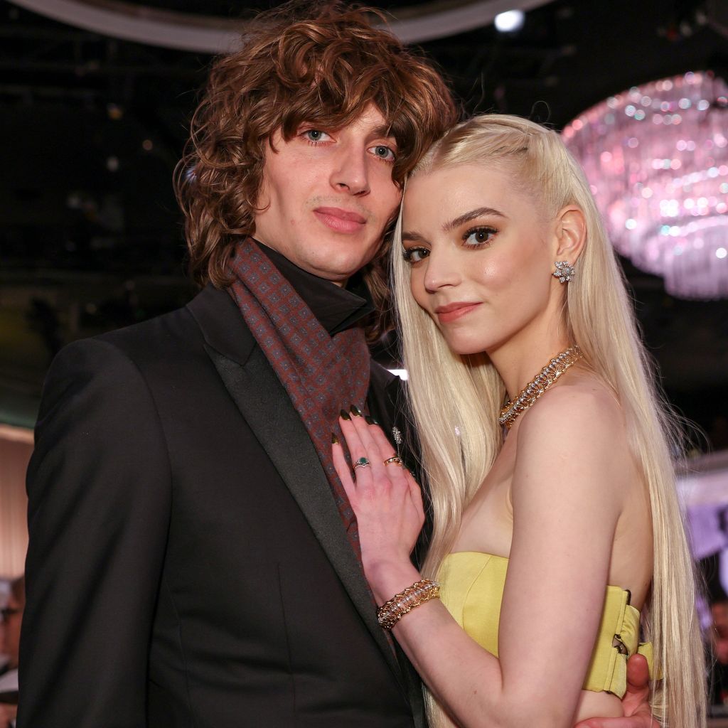 Malcolm McRae und Anya Taylor-Joy bei den Golden Globes