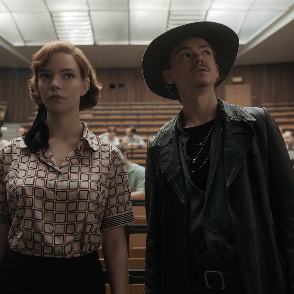 Anya Taylor-Joy und Thomas Brodie-Sangster in "Das Damengambit"