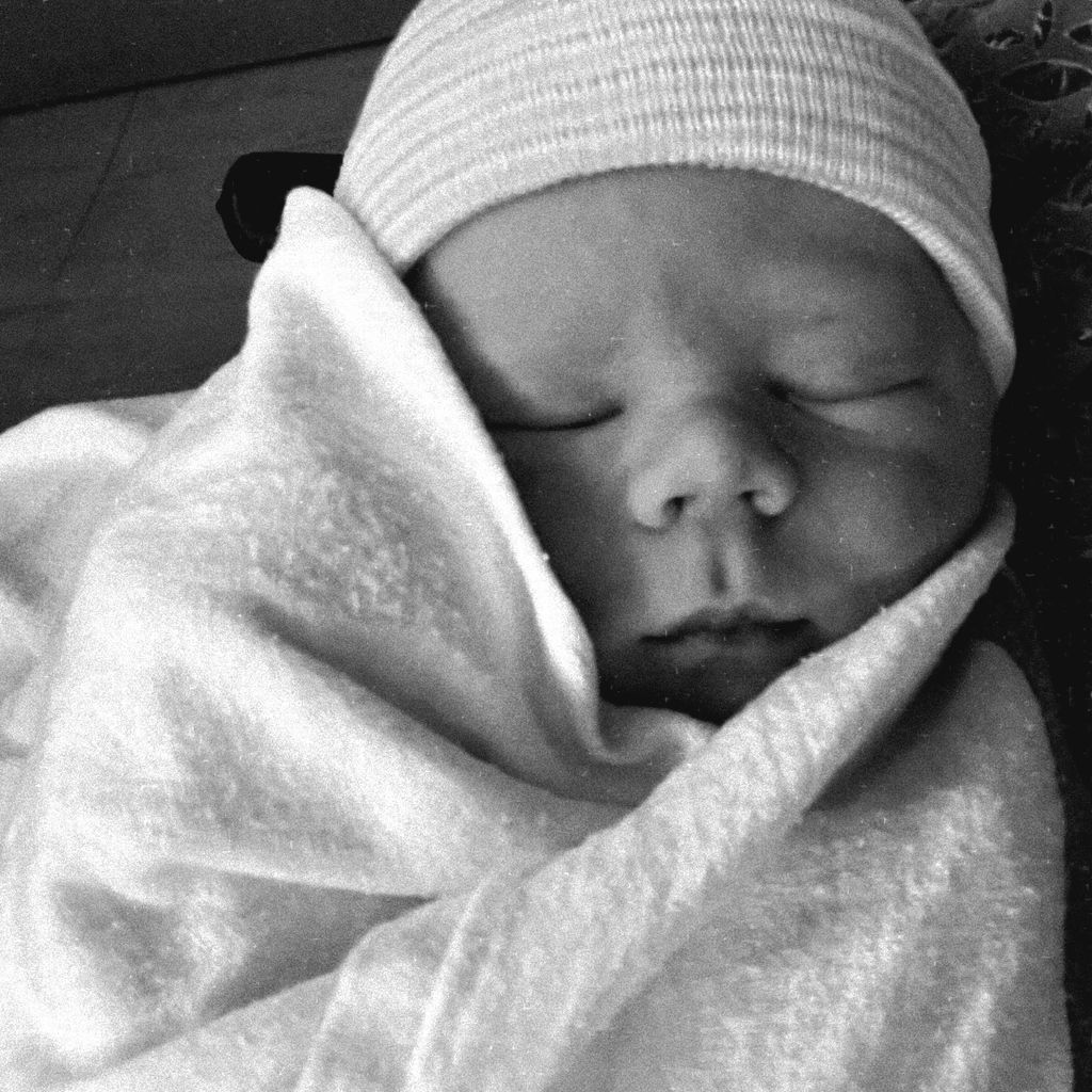 Apollo Winter Hilton, Sohn von Barron und Tessa Hilton